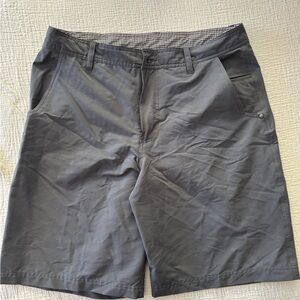 Lululemon Gray Men's Shorts size 36